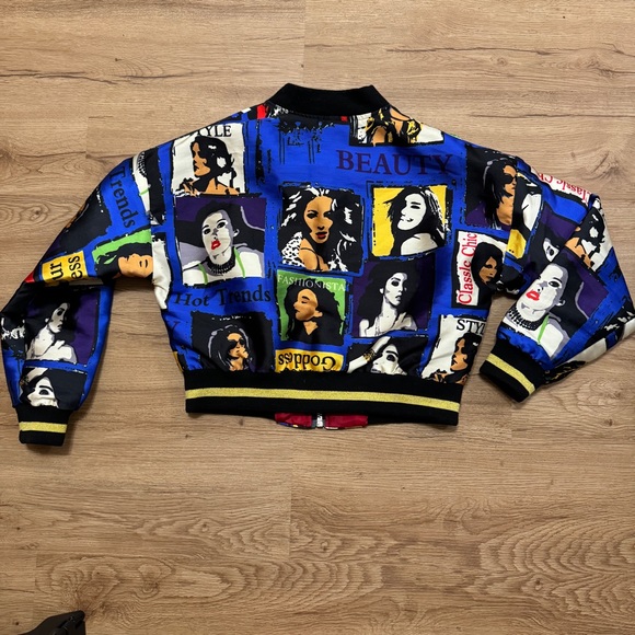 Graphic Print 90’s inspired cropped lined bomber style jacket - Picture 3 of 4